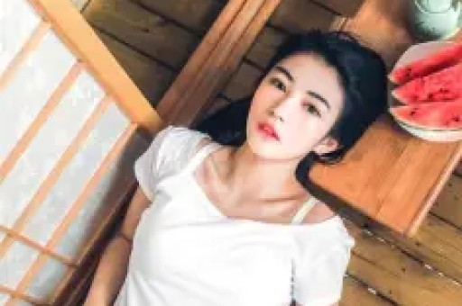 直播吐槽“被公司欺负”的赵露思火成小红书带货一姐“住千万豪宅还得当牛马让打工人心疼坏了”？