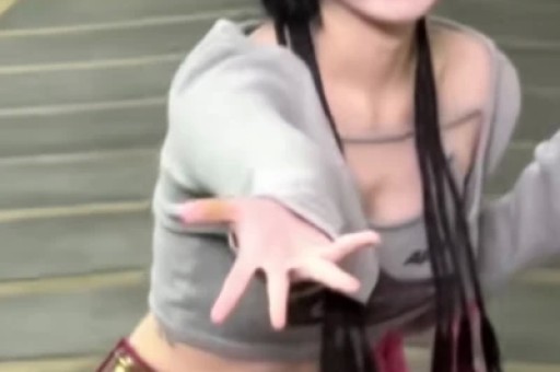 华晨宇8字怒怼庞麦郎！6年前的旧瓜反复嚼网友：别再消费版权了